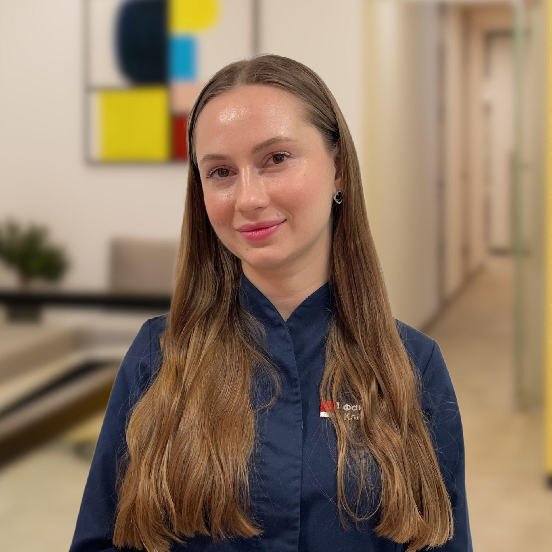 Кошелюк Оксана Станіславівна у холі Файної Клініки