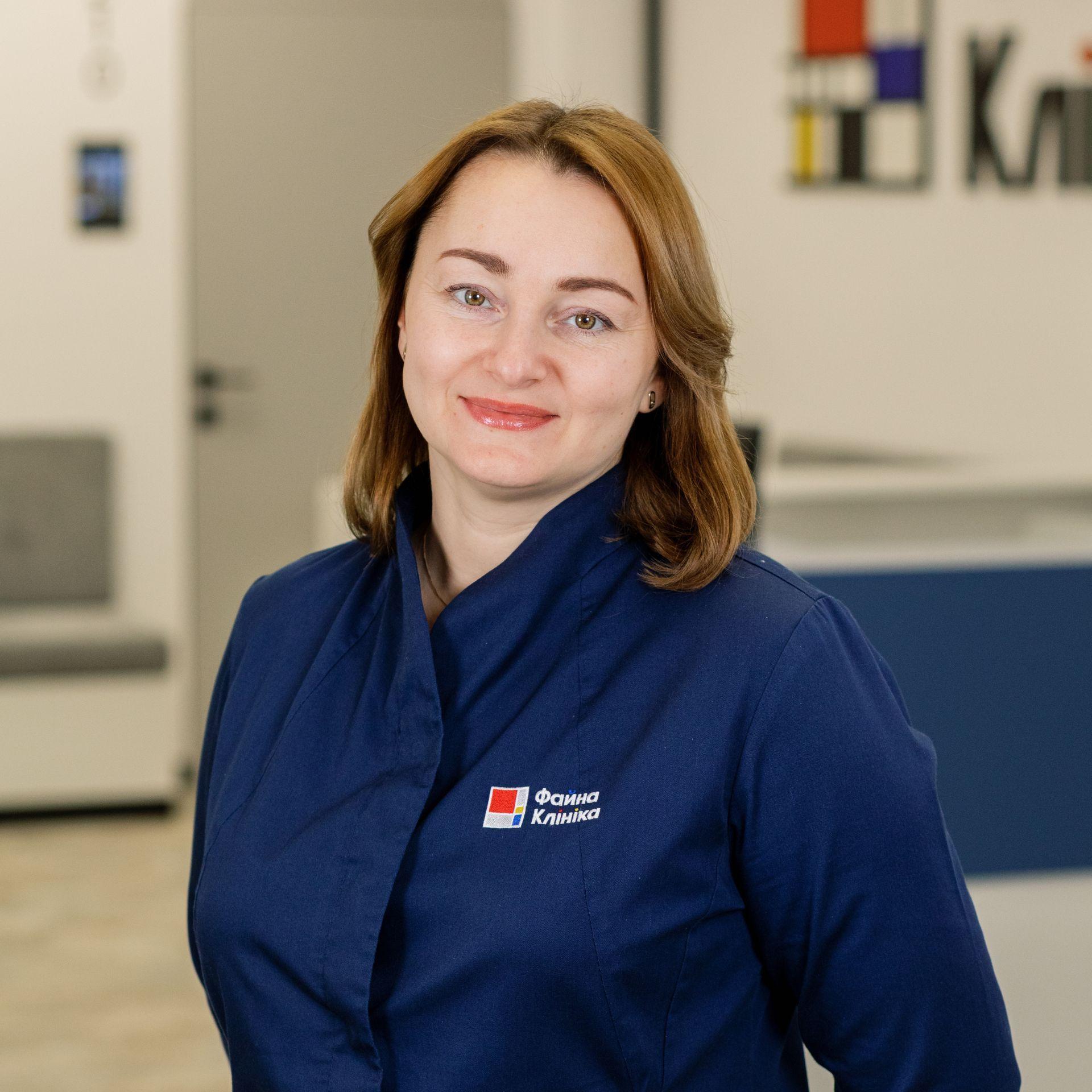 Гінеколог Чепчуренко Тетяна Віталіївна у холі Файної Клініки