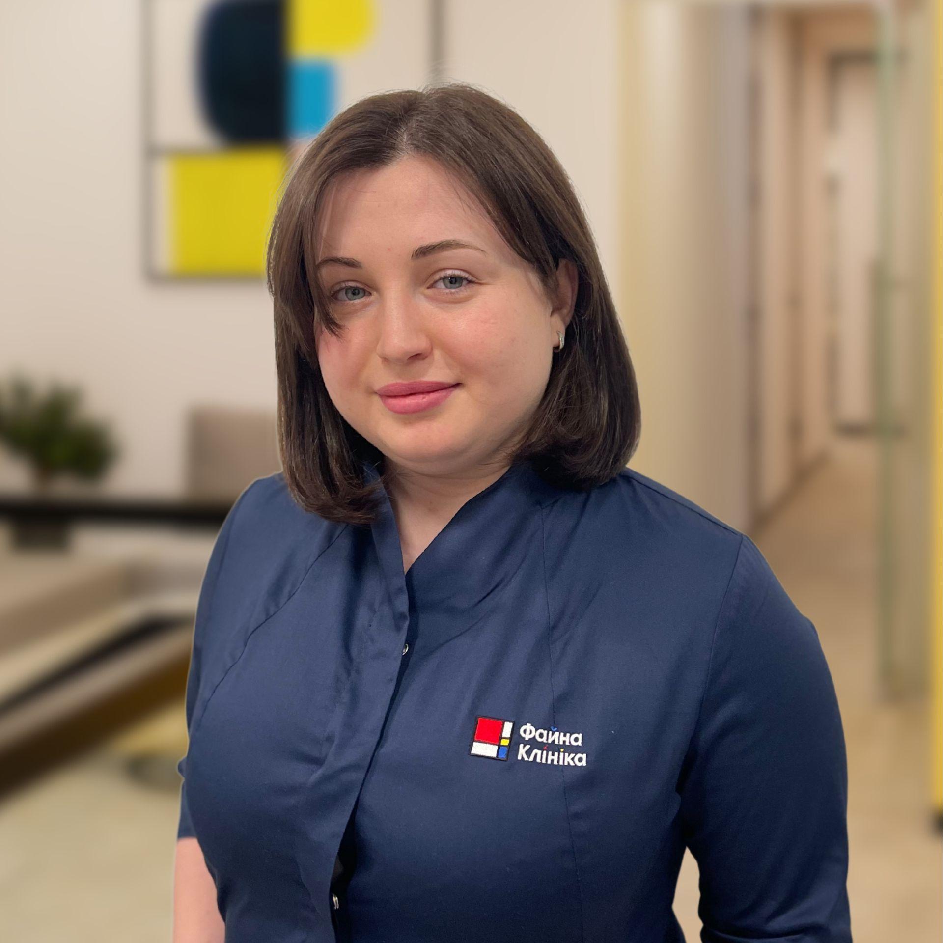 Сіренко Наталія Вікторівна у холі Файної Клініки