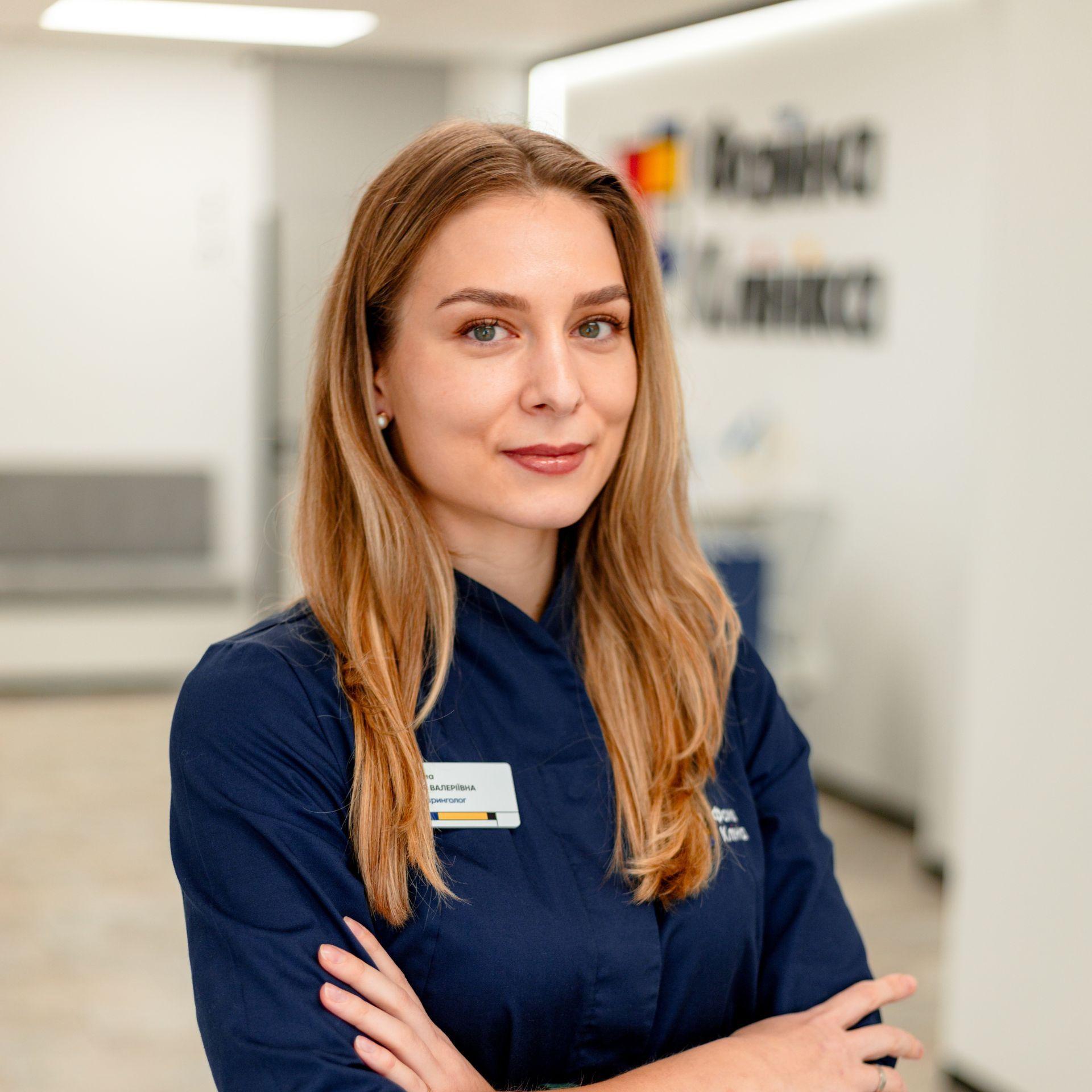 Отоларинголог, дитячий отоларинголог Суліма Юлія Валеріївна у холі Файної Клініки
