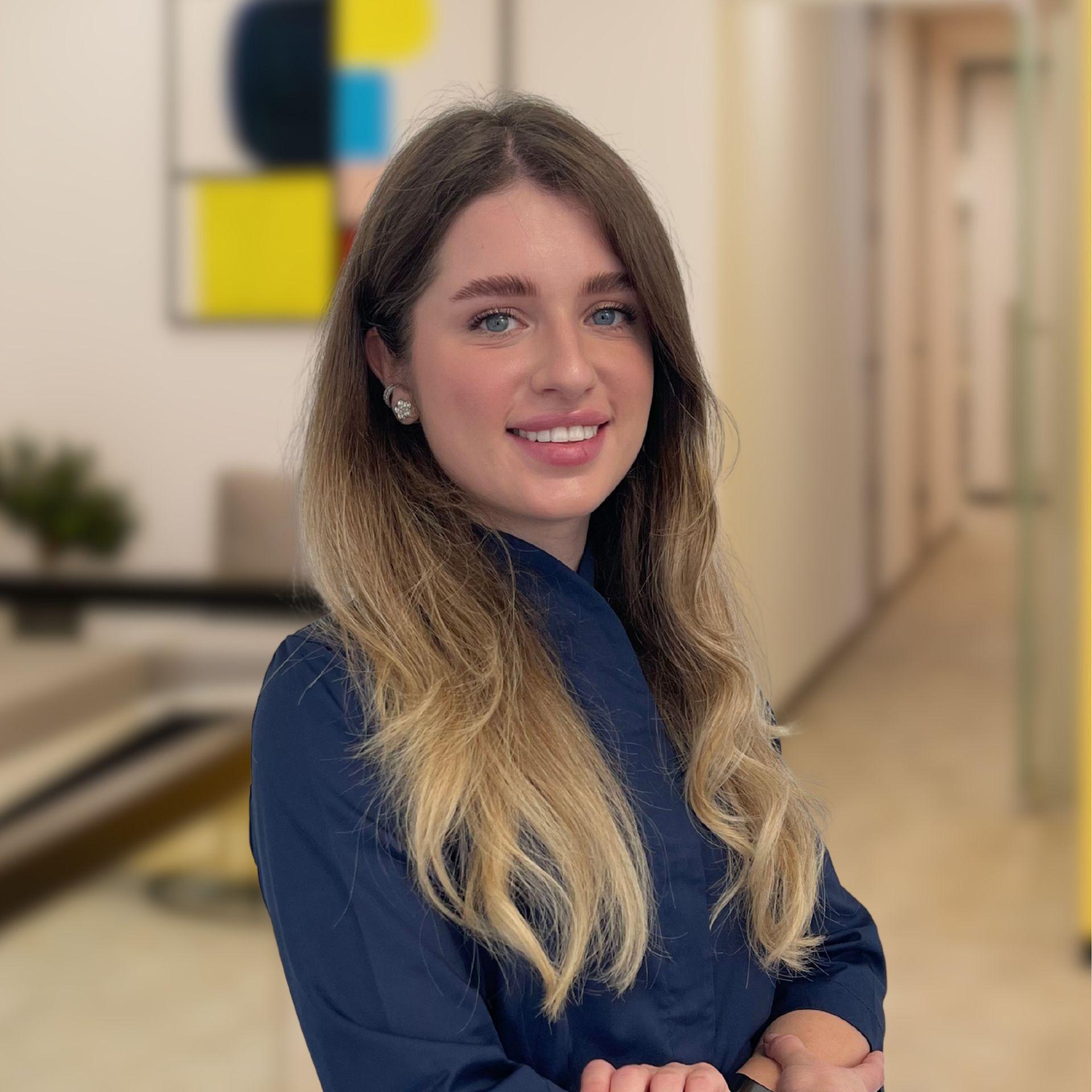 Дерматовенеролог, дитячий дерматолог, трихолог Аксененко Єлизавета Володимирівна у холі Файної Клініки