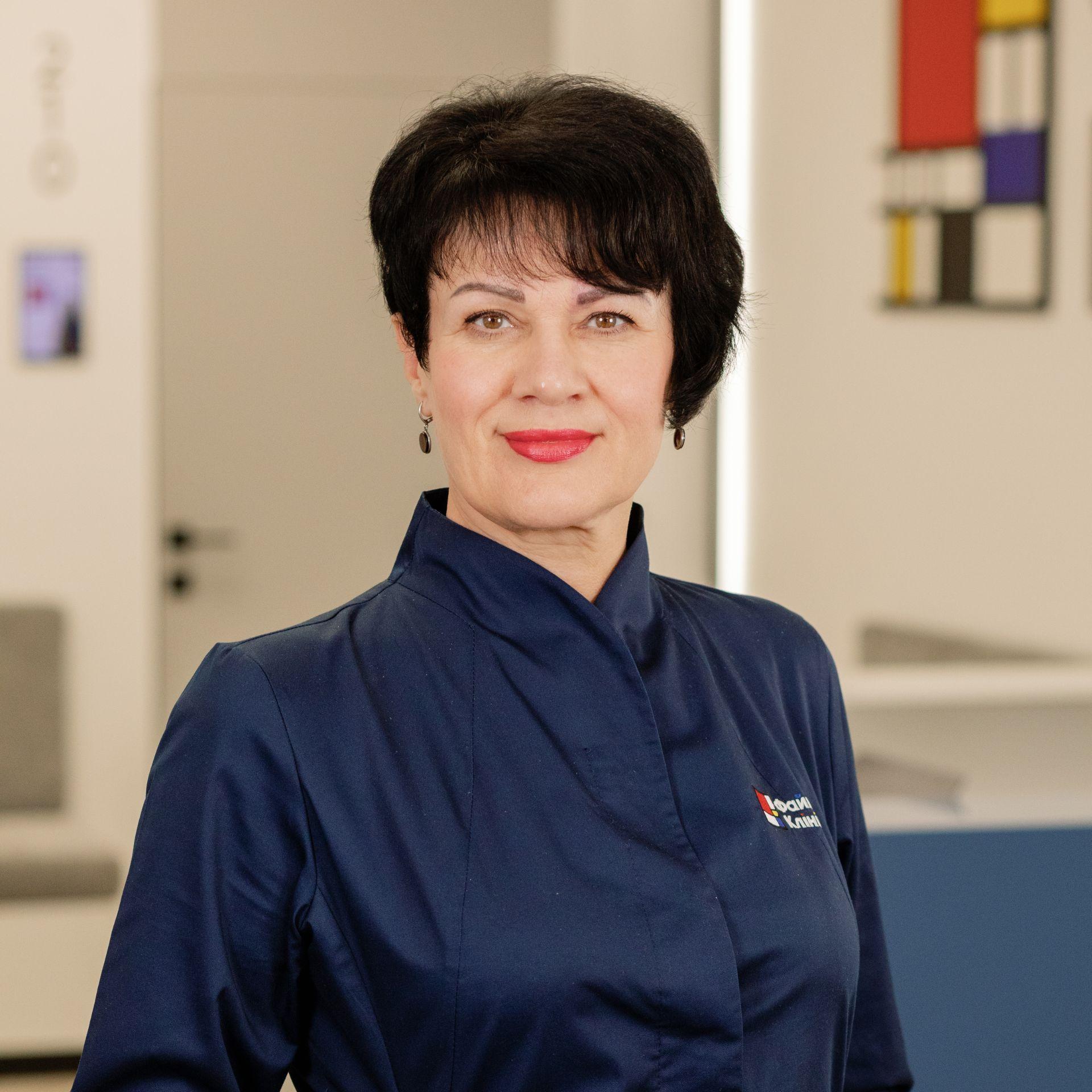 Масажист з медичною освітою, дитячий масажист Музюкіна Тетяна Іванівна у холі Файної Клініки